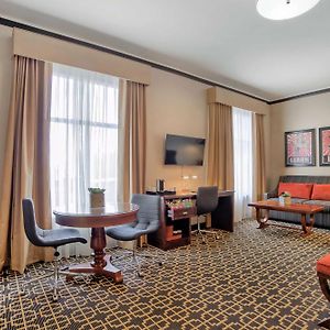 Junior King Suite Seating Area